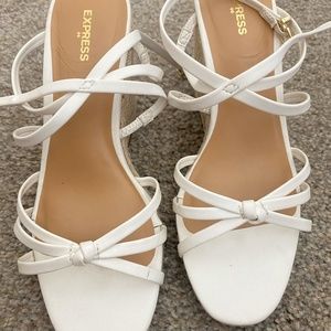 multiple pairs of woman's heels